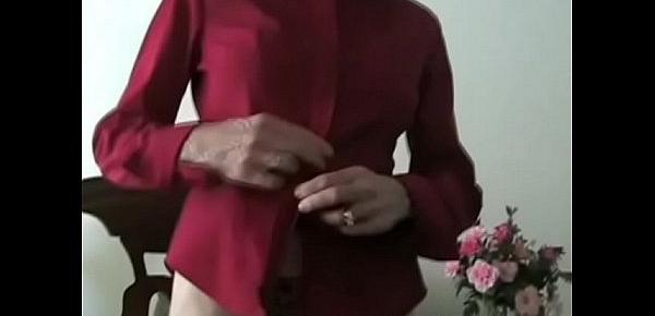  Amateur Granny Really Can Suck